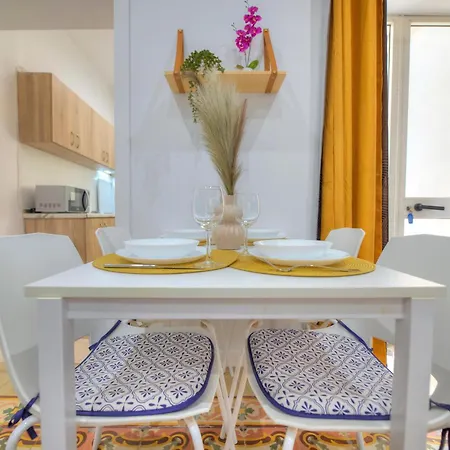 Charming 2 Bedroom Townhouse, Internal Yard Jdes1-1 Gzira