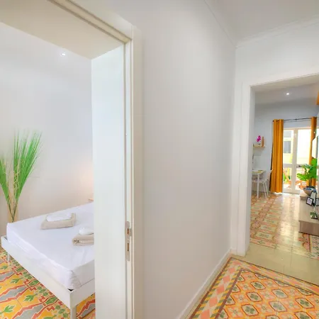 Charming 2 Bedroom Townhouse, Internal Yard Jdes1-1 * Gzira