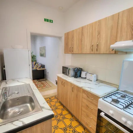 Apartament Charming 2 Bedroom Townhouse, Internal Yard Jdes1-1