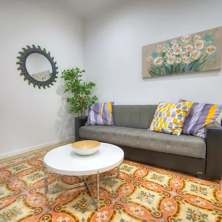 Charming 2 Bedroom Townhouse, Internal Yard Jdes1-1 Apartment *