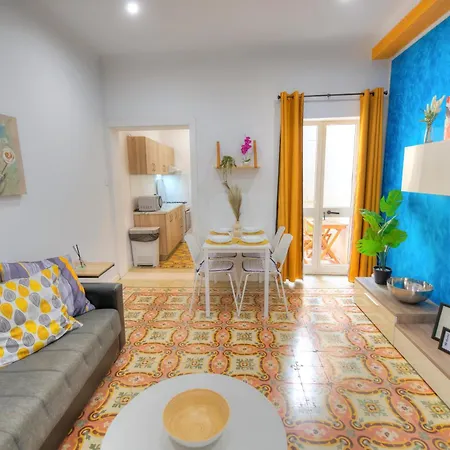 Charming 2 Bedroom Townhouse, Internal Yard Jdes1-1 *