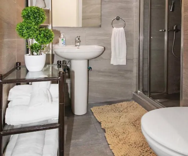 Charming 2 Bedroom Townhouse, Internal Yard Jdes1-1 Lejlighed *